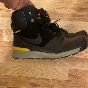 Nike Stasis ACG Men's Athletic Outdoor Sneaker Size 9